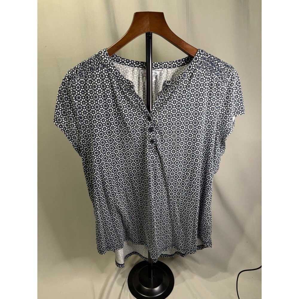 Liz Claiborne Flirty Boho Top Blue & White Print Short Sleeves 3 Button